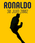 Ronaldo célébrant son deuxième but en finale de la Coupe du Monde 2002 contre l'Allemagne, bras levés vers le ciel dans le stade de Yokohama
