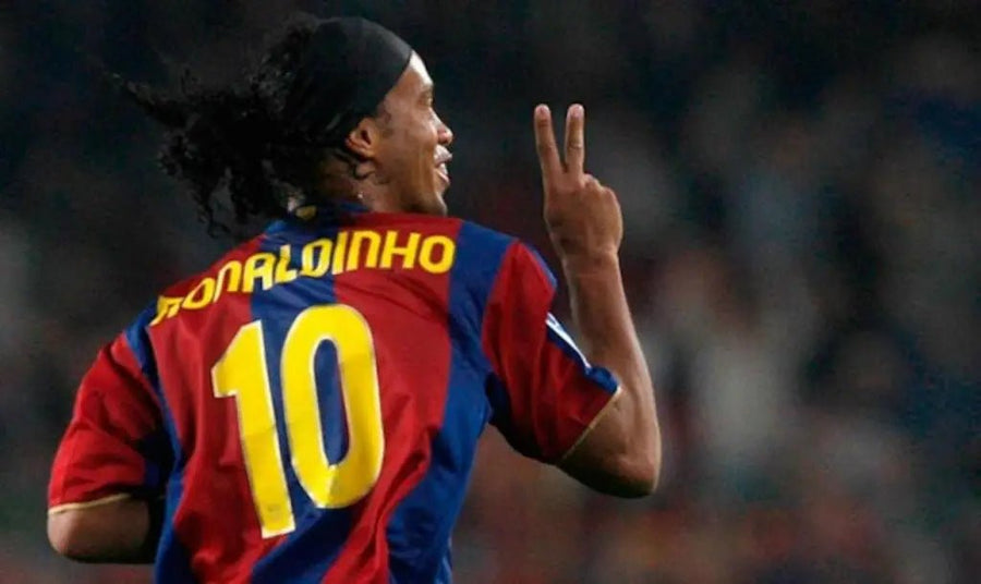 Ronaldinho - Legendary Goals